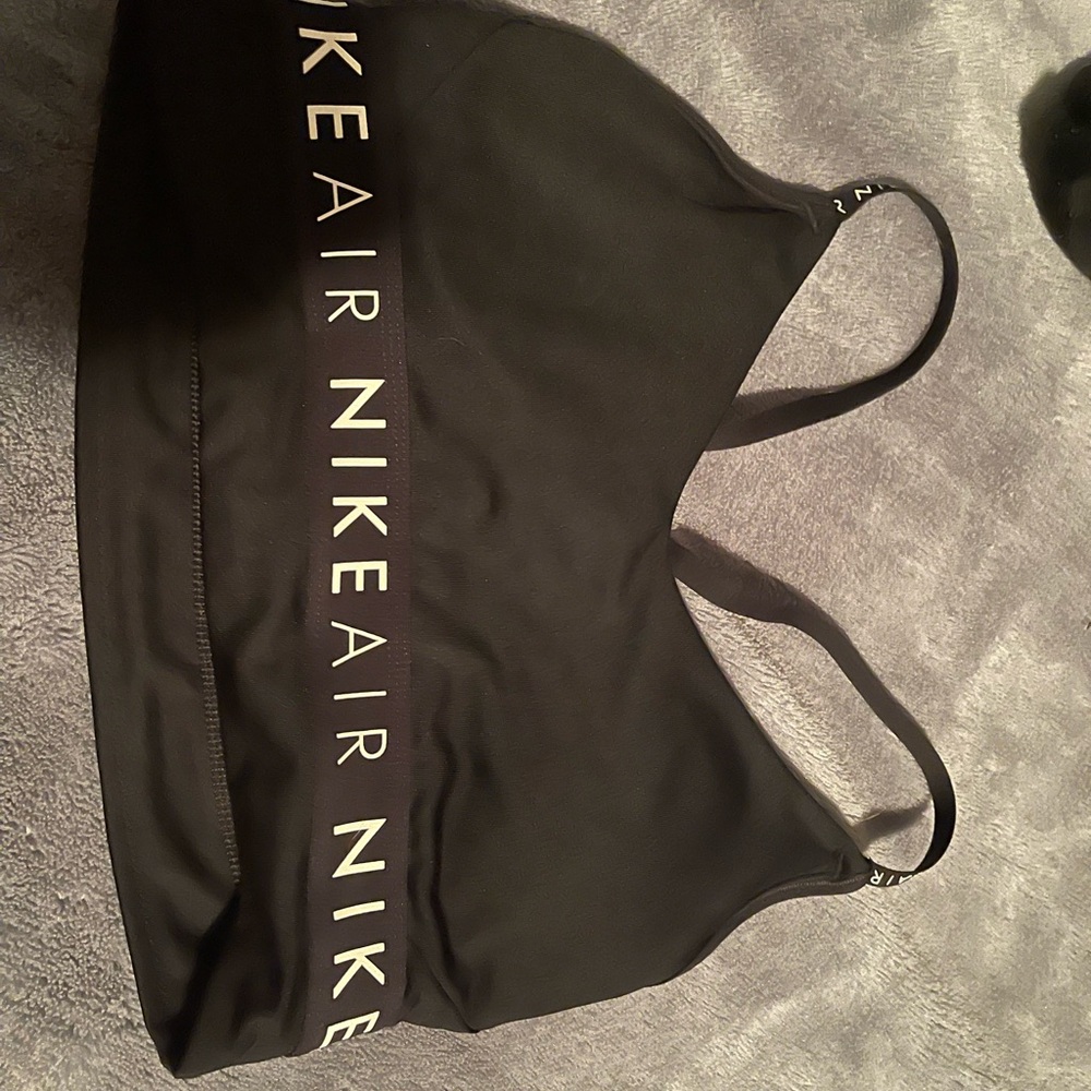 NWOT Nike Air Black Athletic Bra